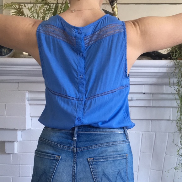 🇫🇷 French designed sleeveless blouse! - Picture 8 of 9